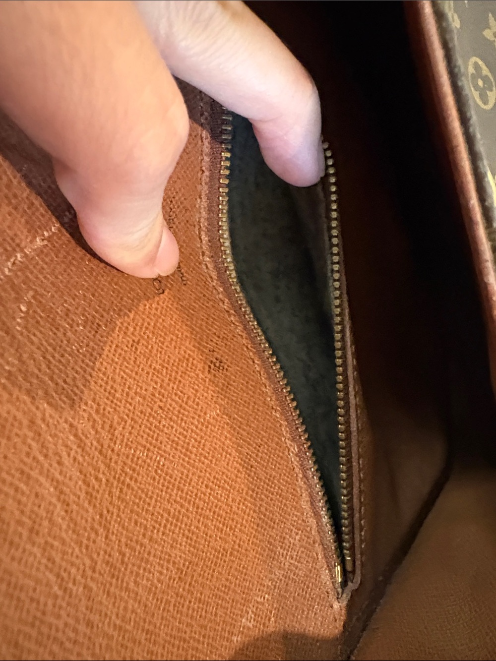 Sold Louis Vuitton TH0927 GM Saint Cloud Brown Monogram Crossbody Bag - Picture 13 of 16